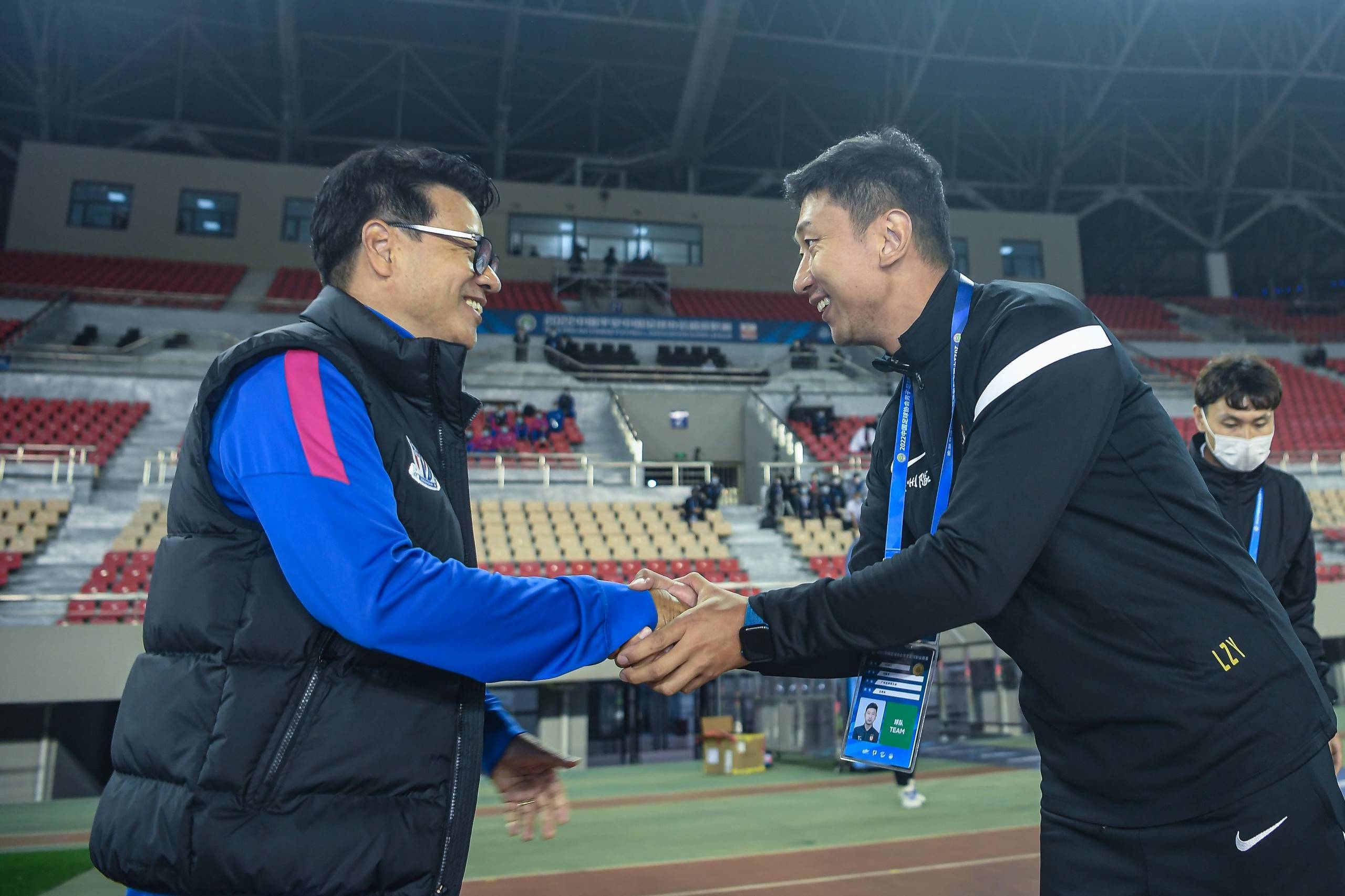 关于菲尼克斯太阳迎中超关键赛，今夜内部沟通，震撼外界，资深球员宣示担当的信息-爱游戏入口站